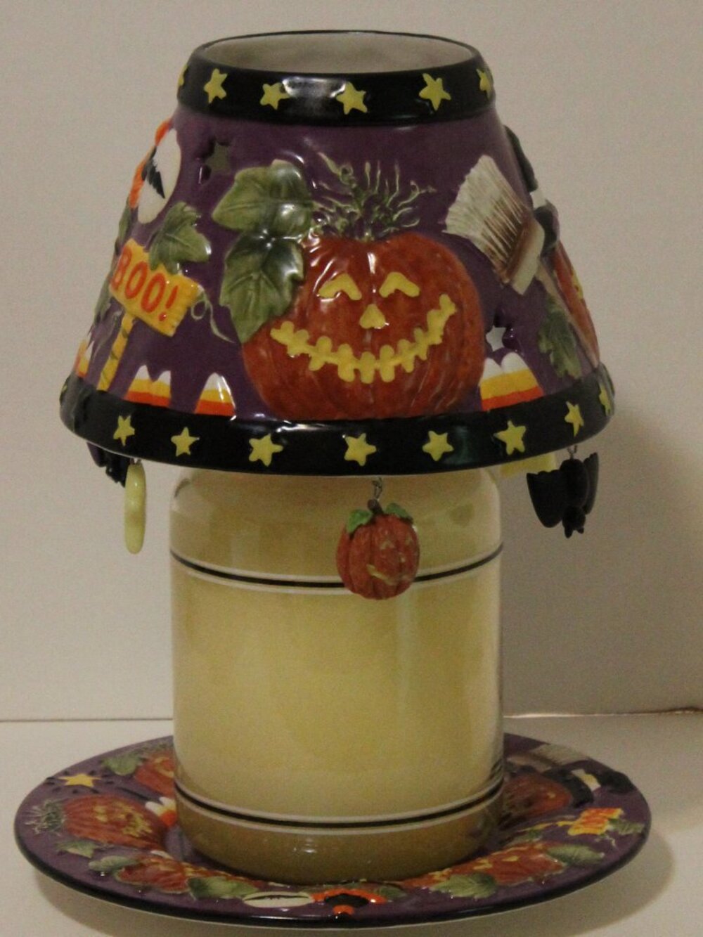 Yankee New Halloween Jar Shade and Matching Plate Glow in Dark Purple-Paint Loss